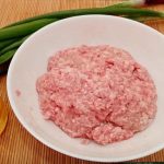 Kodėl į kotletams skirtą maltą mėsą dedama šiek tiek ledo: sultingumo fizika, kurios nepaisoma kodel-i-kotletams-skirta-malta-mesa-dedama-siek-tiek-ledo.jpg